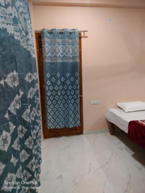 SARASWATI KUNJ HOMESTAy